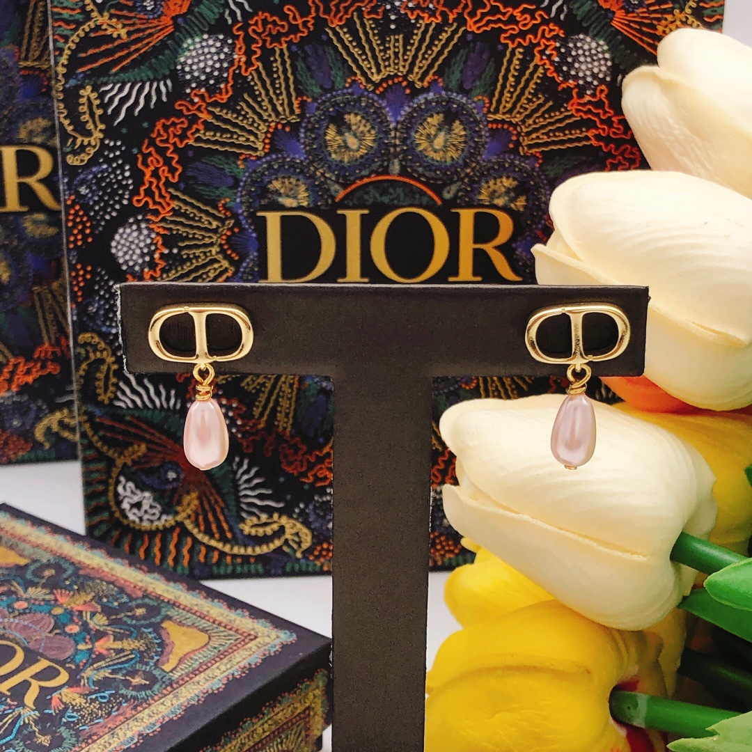编号DED0652 【dio*最新款🆕🆕粉色吊珍珠耳钉】一致专柜🆕黄铜材质