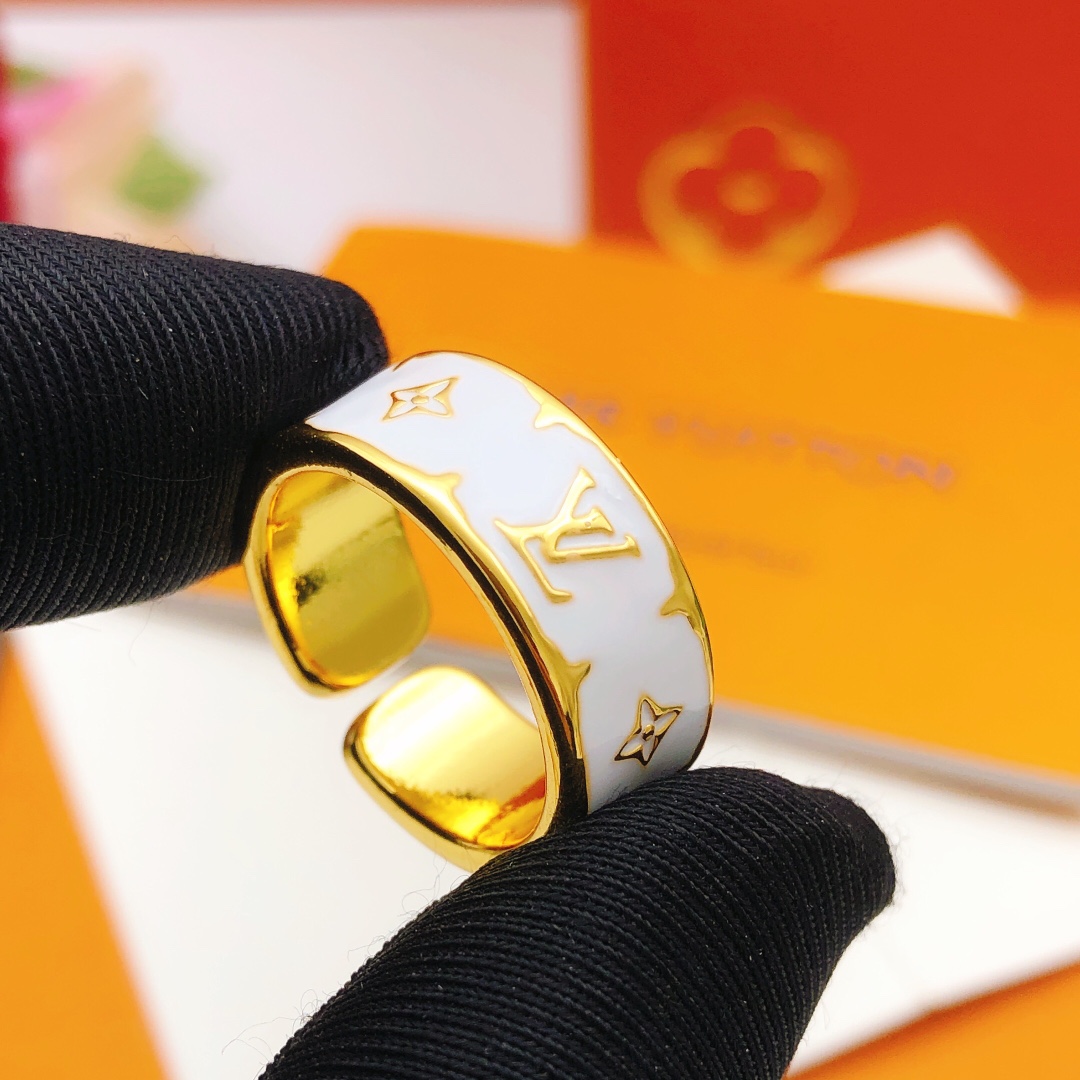 编号LJZ0032
 【Lv*最新款🆕🆕白色滴油戒指】一致专柜🆕黄铜材质