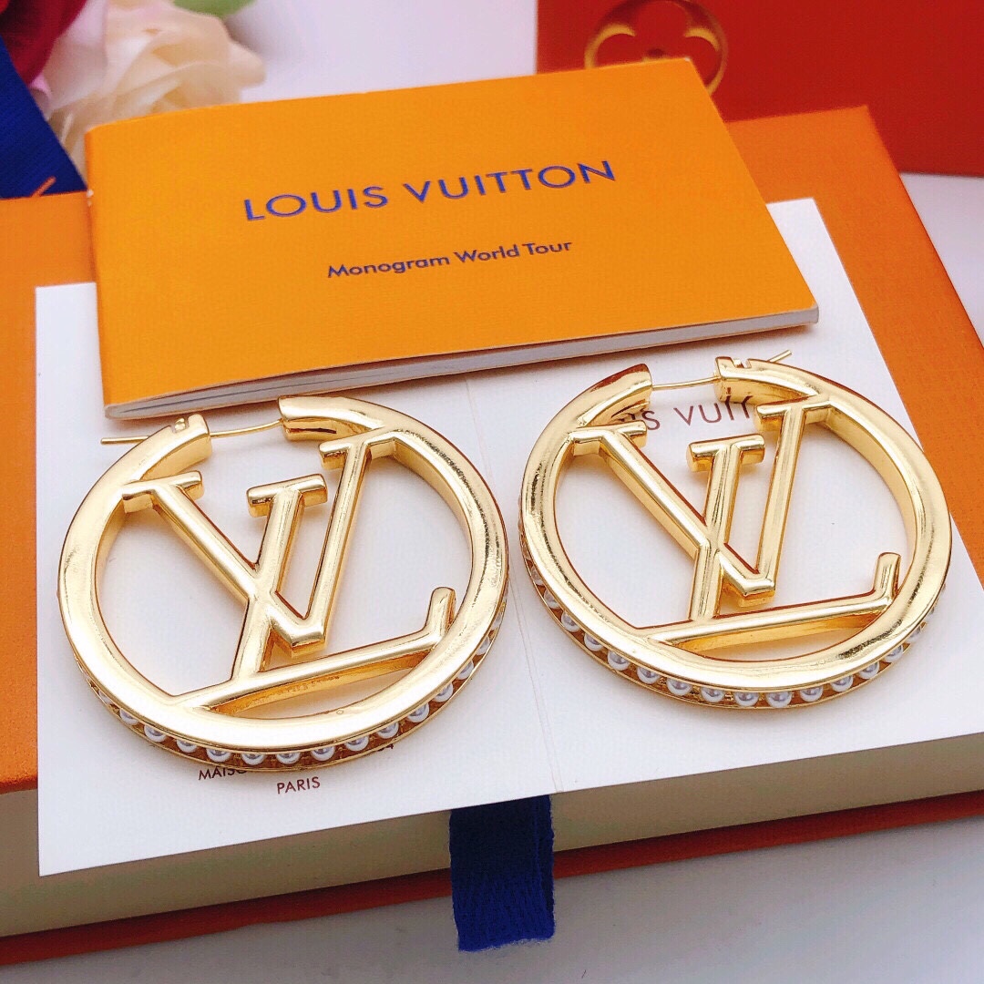 编号LED0153 5cm
 【Lv*最新款🆕🆕圆形金色耳环边缘镶嵌米珠】一致专柜🆕黄铜材质