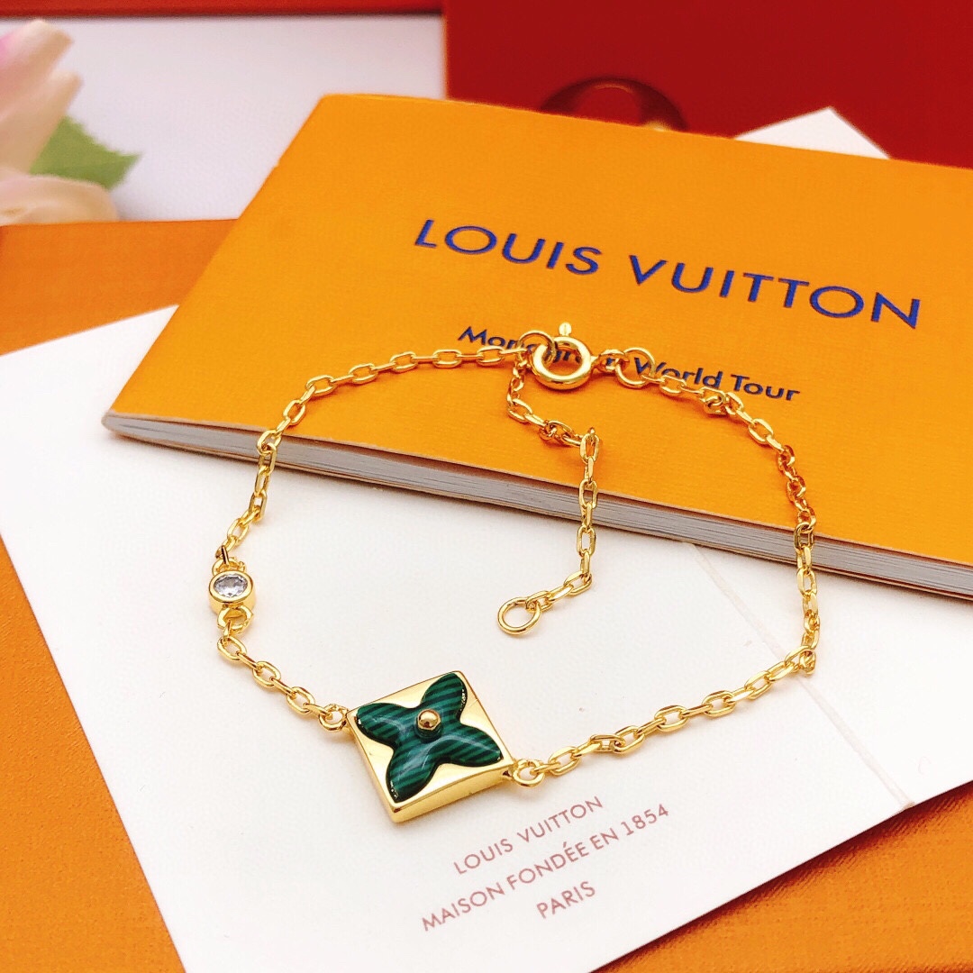 Replica -ontwerper
 Louis Vuitton Kopiëren
 Sieraden Armbanden Groen Geel Messing