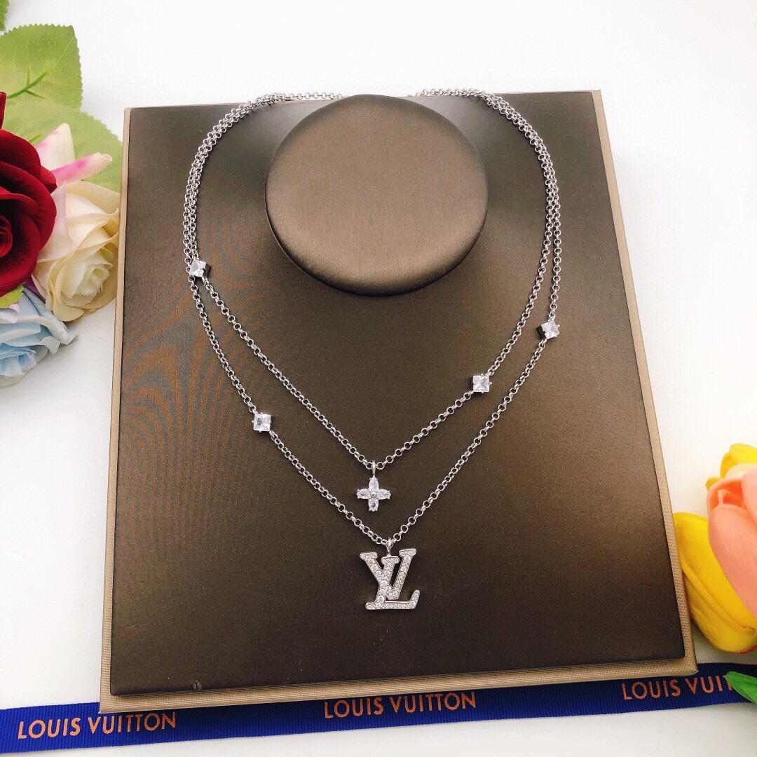 编号LXL0117
 【Lv*最新款🆕🆕双层银色项链】一致专柜🆕黄铜材质