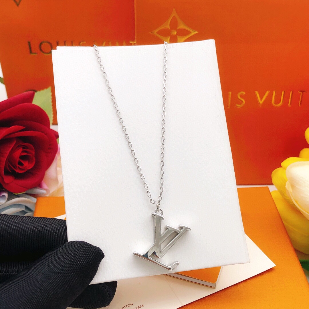 Louis Vuitton Haute Joaillerie Fine Jewelry Earrings Necklace Ring Ref 4