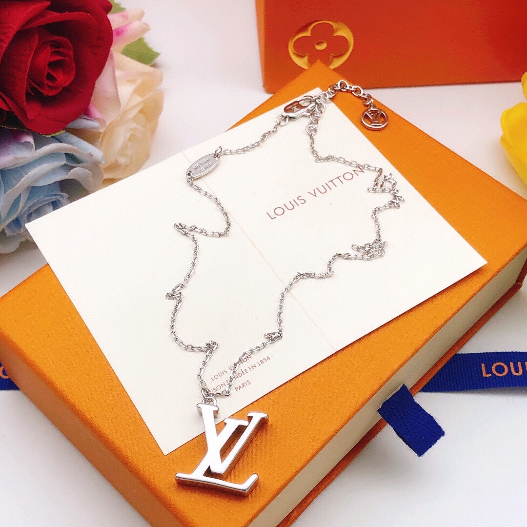 Louis Vuitton Haute Joaillerie Fine Jewelry Earrings Necklace Ring Ref 7
