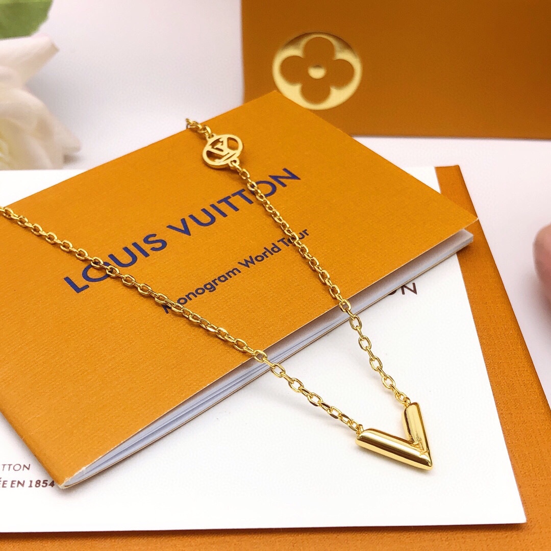 NO:104943,Number LXL0009 [Lv latest v-font necklace glossy] consistent ZP brass material, jewelry quality, louis vuitton, necklace19860909编号LXL0009【Lv最新款v字项链光面】一致ZP黄铜材质,饰品精品,louis vuitton,necklace,Jewelry