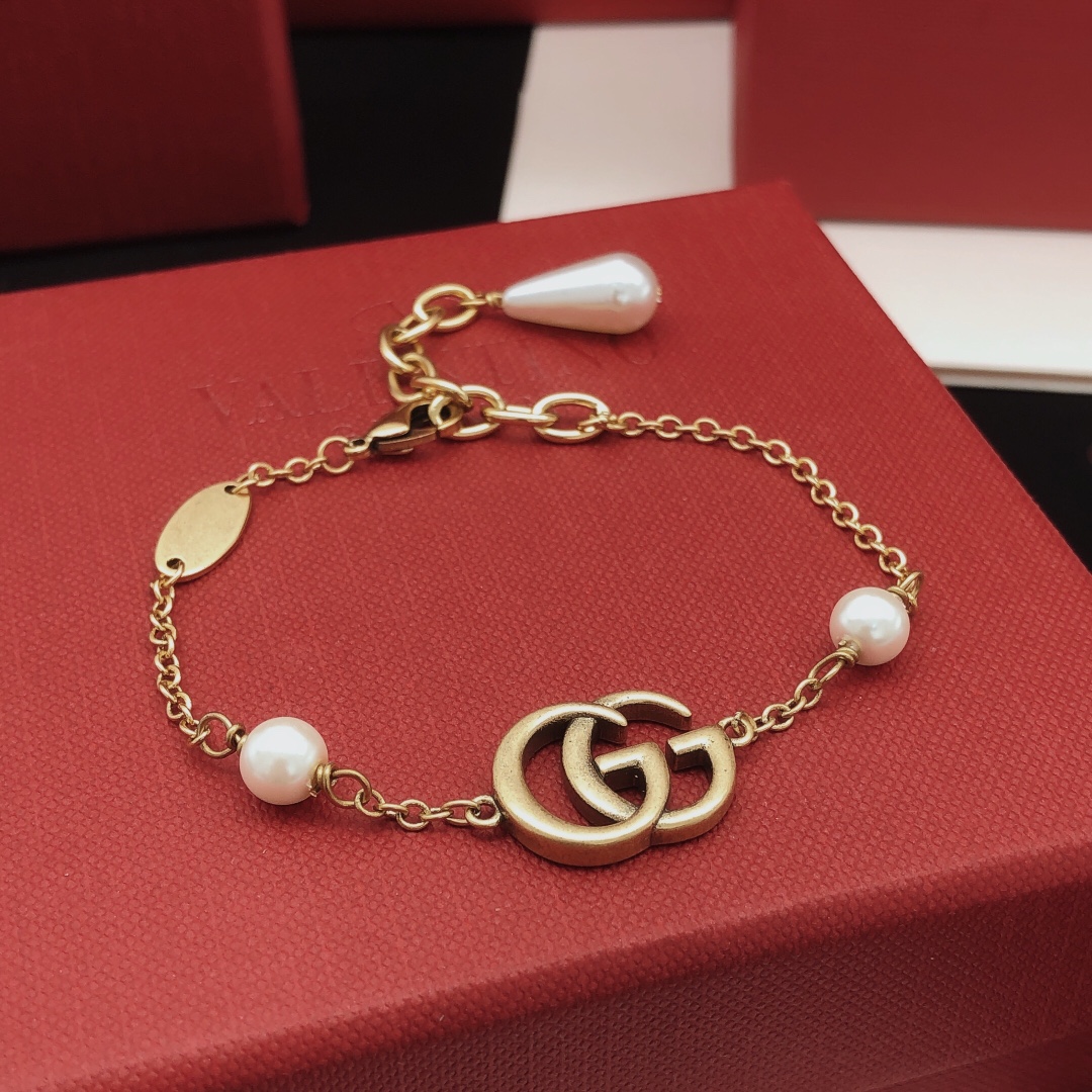 NO:111792,Number GSL0029 [gucc* latest hanging pearl bracelet] consistent ZP brass material, jewelry quality, gucci, bracelet19860909编号GSL0029【gucc*最新款吊珍珠手链】一致ZP黄铜材质,饰品精品,gucci,bracelet,Jewelry