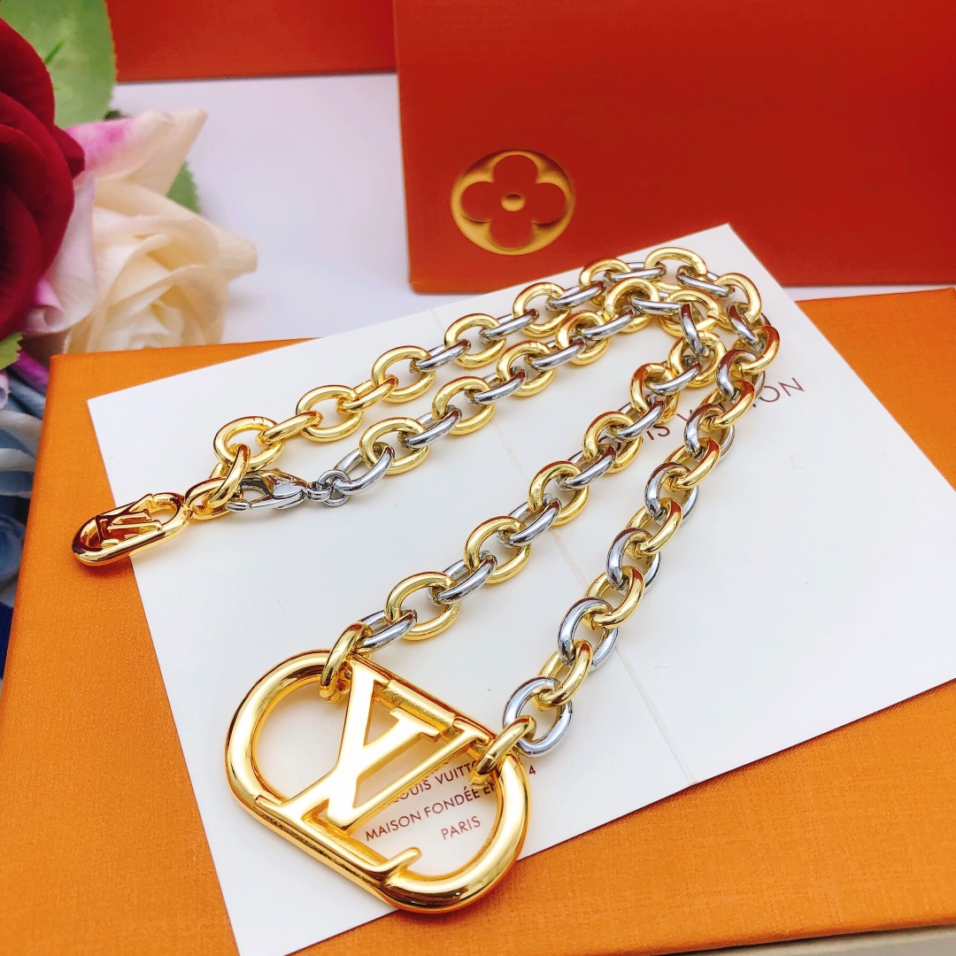 Louis Vuitton Колье LXL0187