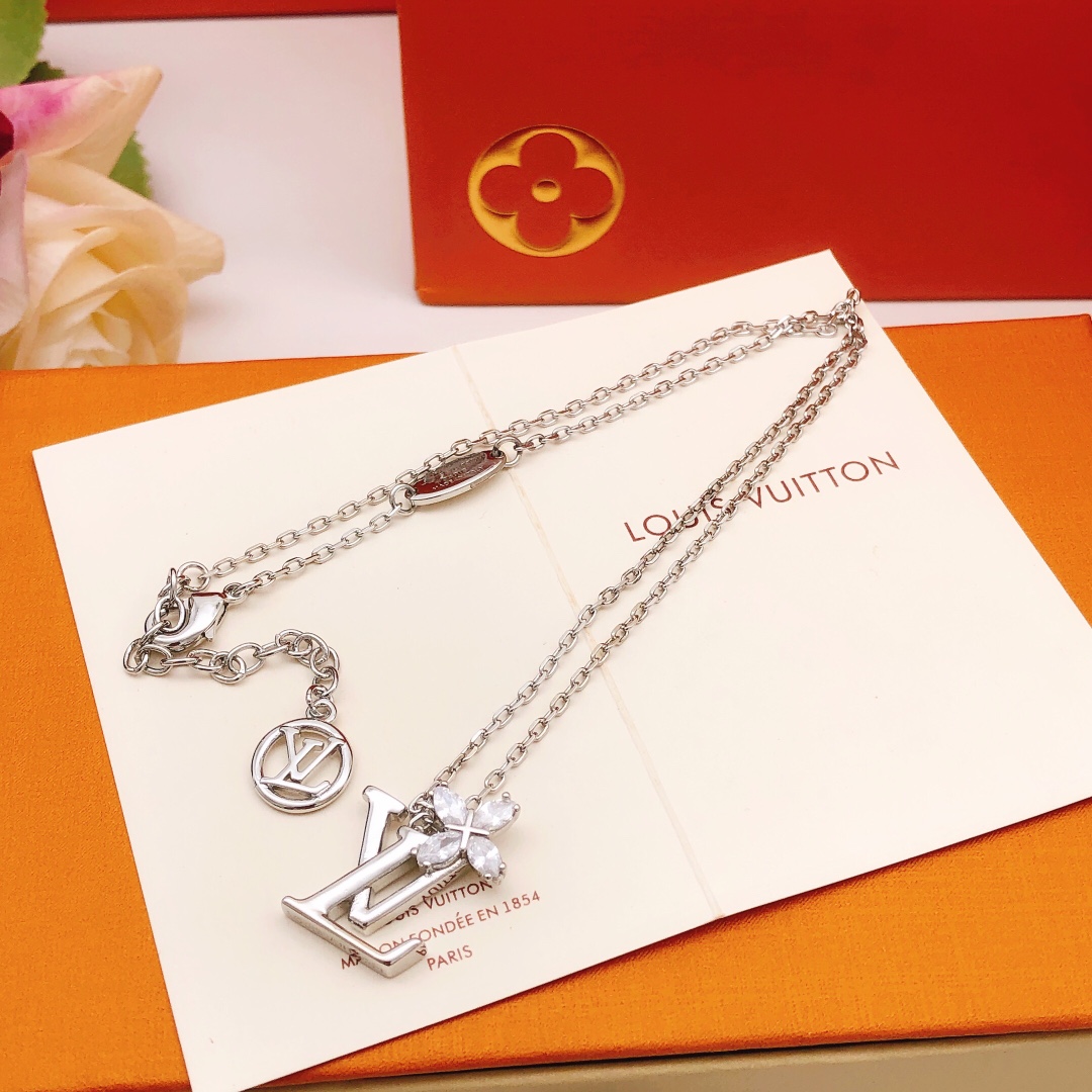 Louis Vuitton Silver-Tone Marquise Crystal Monogram Flower Necklace - Comprehensive 5