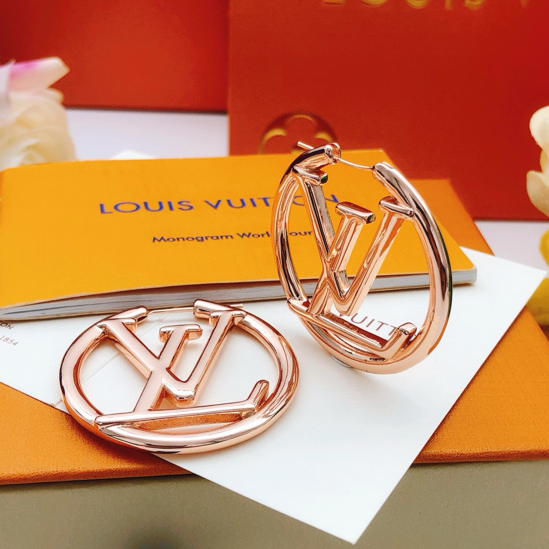 编号LED0205 中号4cm
 【Lv*最新款🆕🆕玫瑰金色耳环】一致专柜🆕黄铜材质