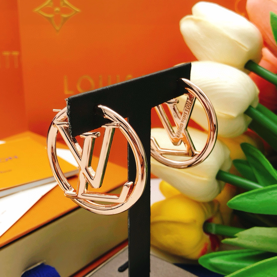 编号LED0205 中号4cm
 【Lv*最新款🆕🆕玫瑰金色耳环】一致专柜🆕黄铜材质