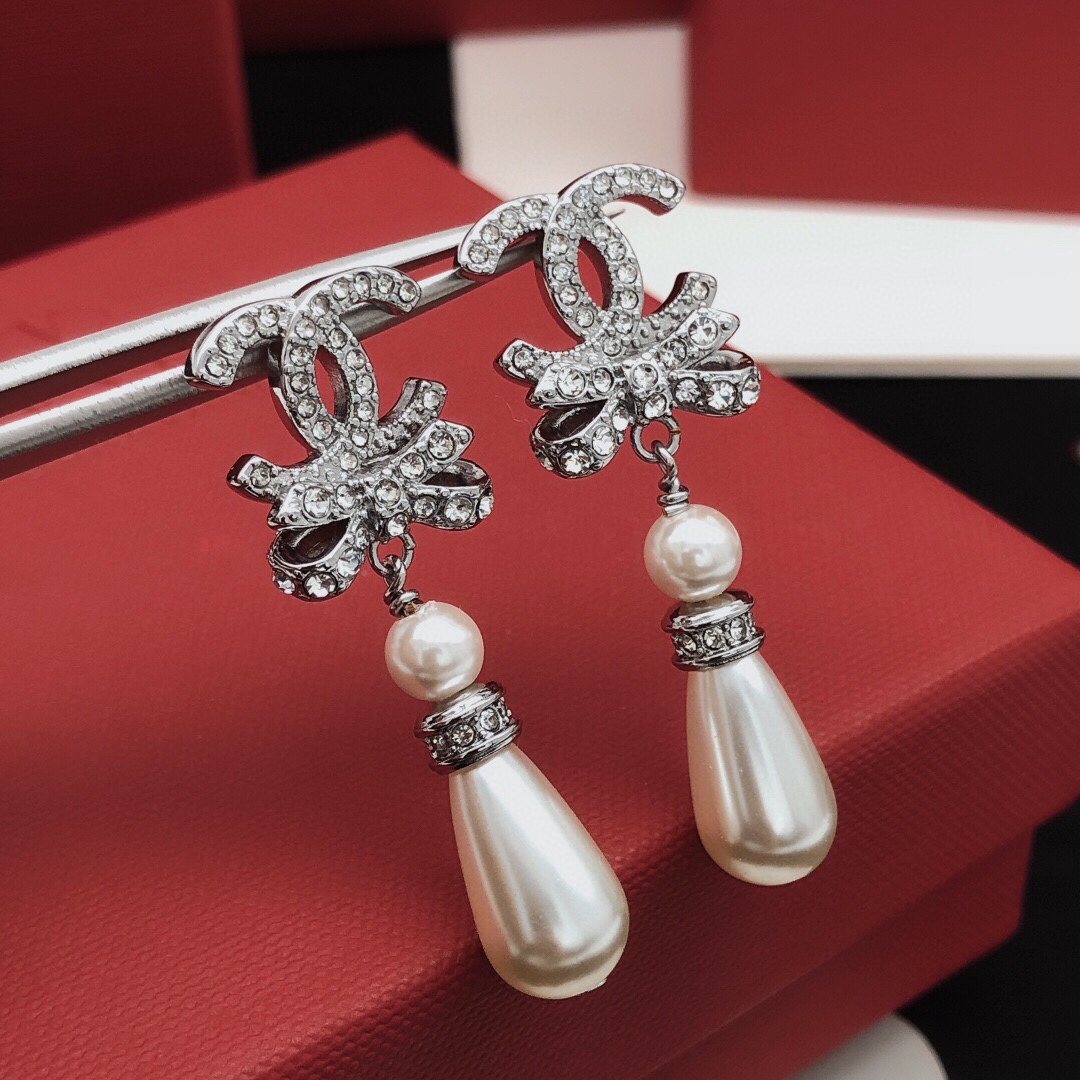 NO:105381,Number XED0649 [ch*nel latest bow earrings] consistent ZP brass material, jewelry quality19860909编号XED0649【ch*nel最新款蝴蝶结耳钉】一致ZP黄铜材质,饰品精品,Jewelry