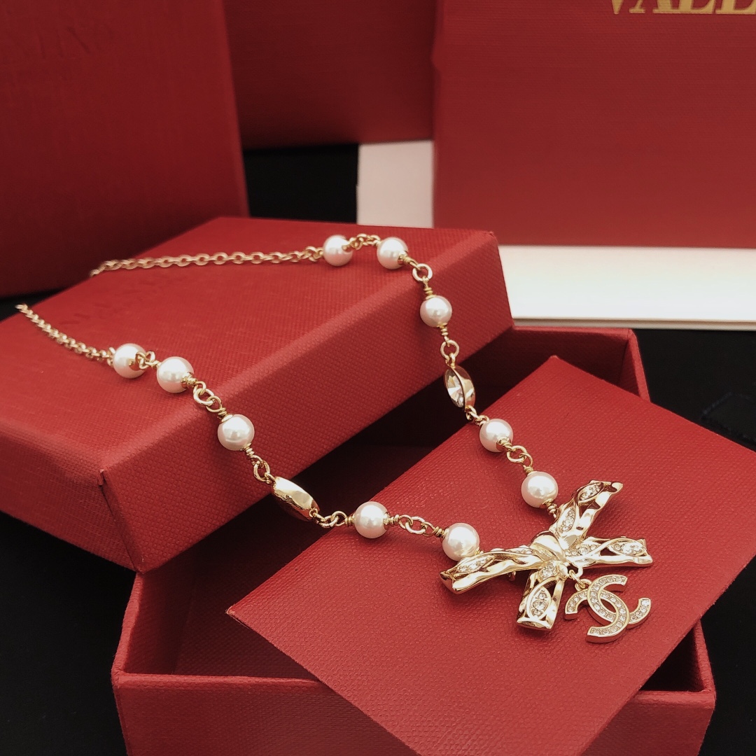 NO:107308,Number XXL0203 @ 24 New jewelry Light gold bow-inlaid pearl necklace Short chain choker A must-have artifact for wealthy families, fine jewelry, necklace19860909编号XXL0203 @ 24 新款首饰 浅金蝴蝶结镶钻珍珠项链 短链choker 富家千金必备神器,饰品精品,necklace,Jewelry