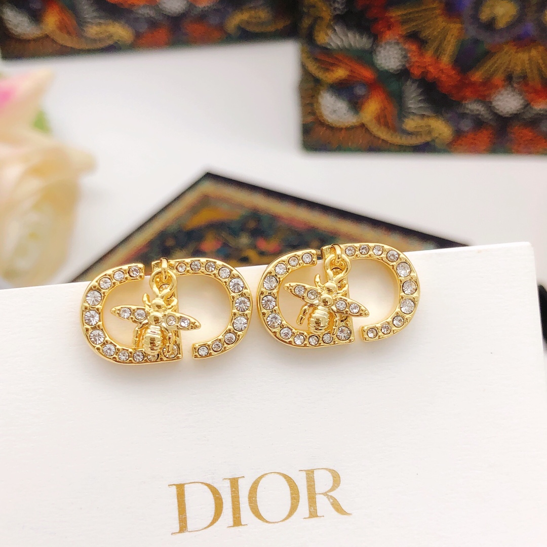 NO:107245,Number DED0659 [dio* latest cd bee earrings] consistent ZP brass material, jewelry quality, dior19860909编号DED0659【dio*最新款cd蜜蜂耳钉】一致ZP黄铜材质,饰品精品,dior,Jewelry