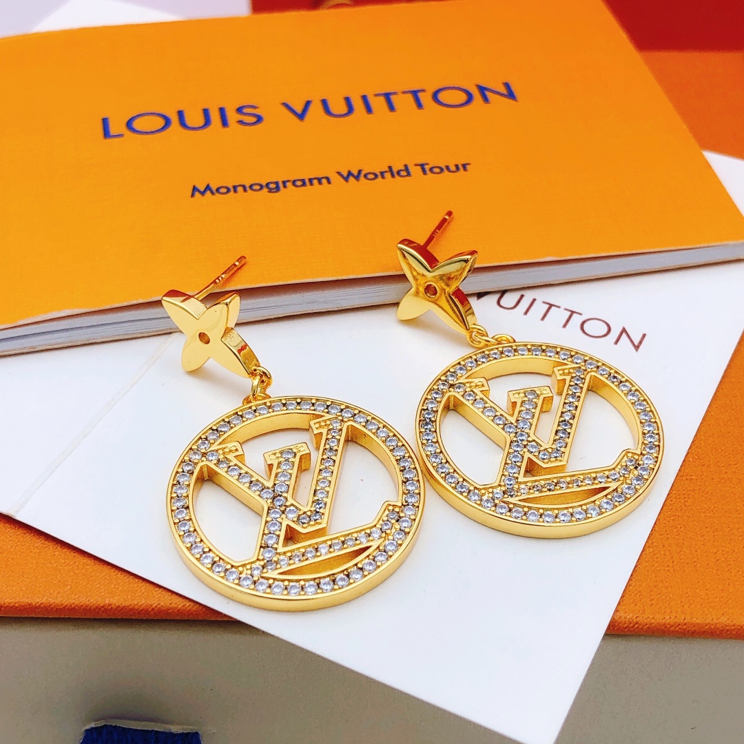 NO:111778,Number LED0326 [Lv* latest round earrings] consistent ZP brass material, jewelry quality, louis vuitton19860909编号LED0326【Lv*最新款圆形耳钉】一致ZP黄铜材质,饰品精品,louis vuitton,Jewelry