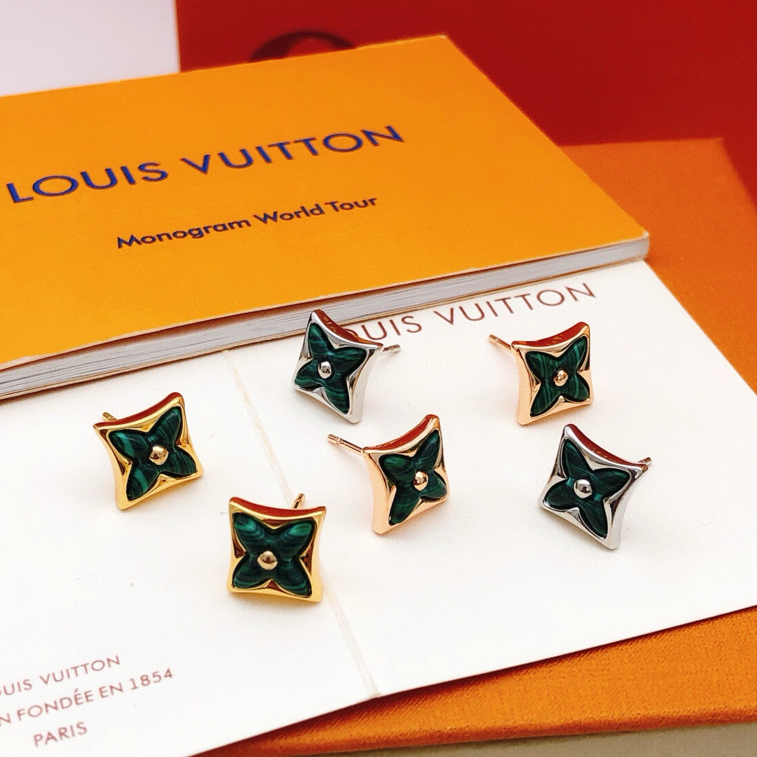 Louis Vuitton Lv*最新款 绿贝母耳钉一致ZP黄铜材质