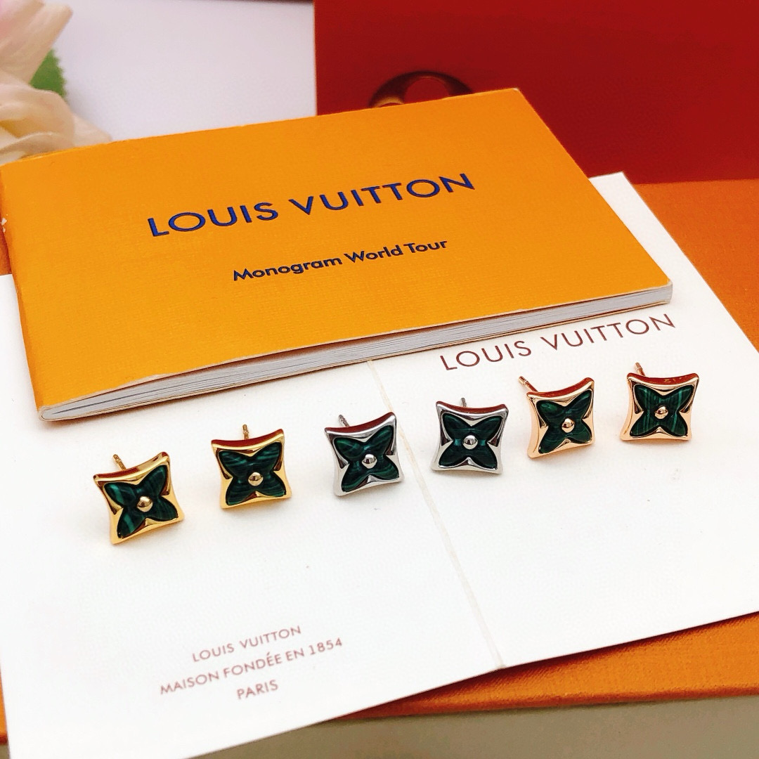 Louis Vuitton Lv*最新款 绿贝母耳钉一致ZP黄铜材质