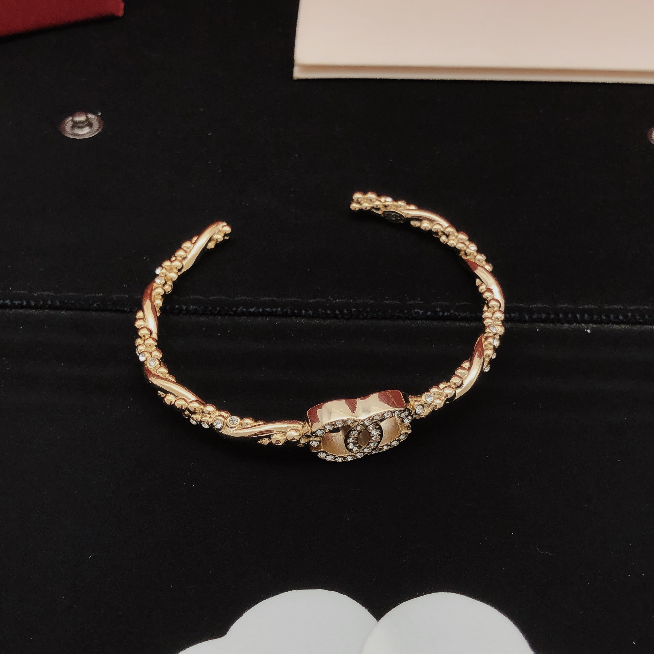 Loewe Haute Couture Haute Couture Fine Jewelry Necklace Bracelet Ring 4