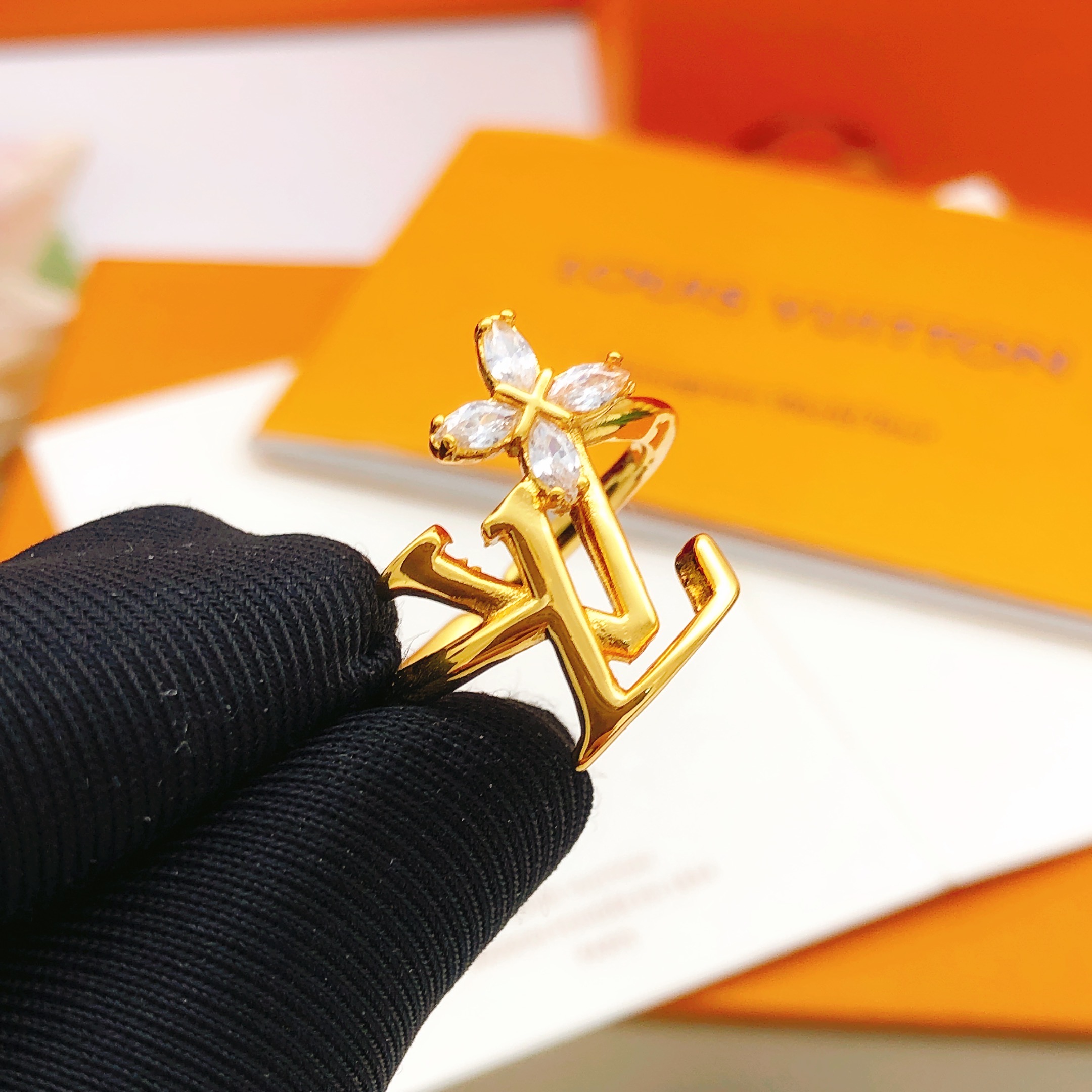 Louis Vuitton Haute Couture Haute Couture Fine Jewelry Necklace Bracelet 6