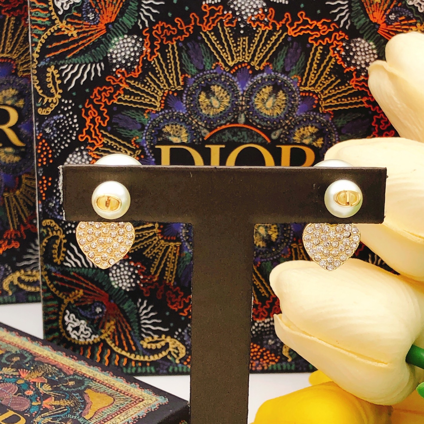 编号DED0057
 【dio*最新款🆕🆕爱心耳钉】一致专柜🆕黄铜材质