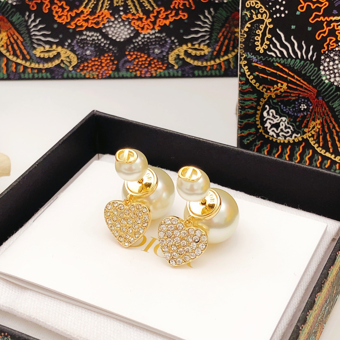 编号DED0057
 【dio*最新款🆕🆕爱心耳钉】一致专柜🆕黄铜材质