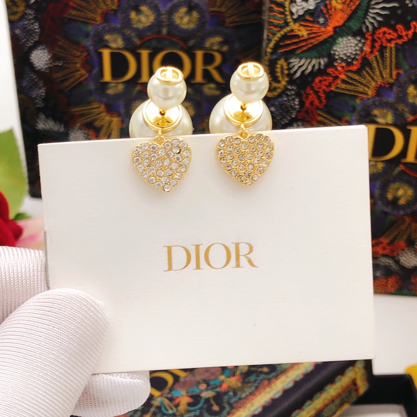 编号DED0057
 【dio*最新款🆕🆕爱心耳钉】一致专柜🆕黄铜材质