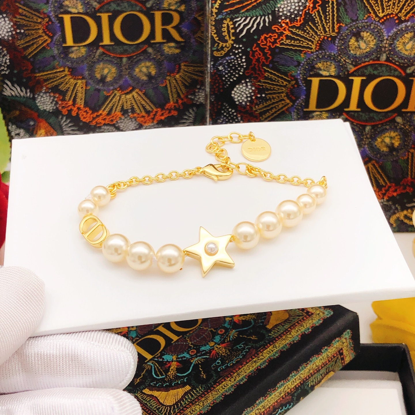 编号DSL0021
 【dio*最新款🆕🆕星星珍珠手链】一致专柜🆕黄铜材质