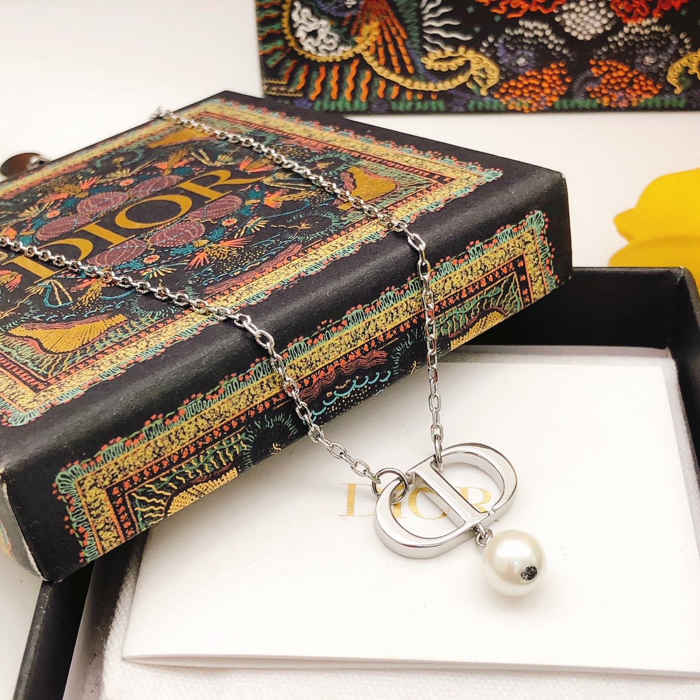 编号DXL0044
 【dio*最新款🆕🆕银色吊珍珠项链】一致专柜🆕黄铜材质