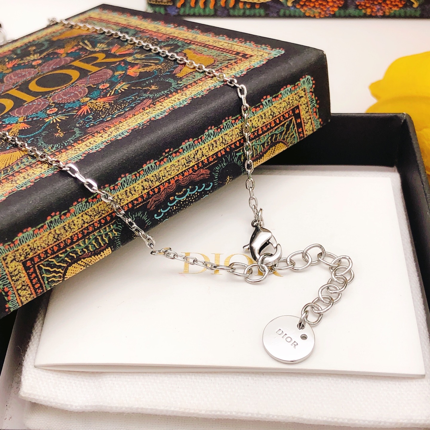 编号DXL0044
 【dio*最新款🆕🆕银色吊珍珠项链】一致专柜🆕黄铜材质