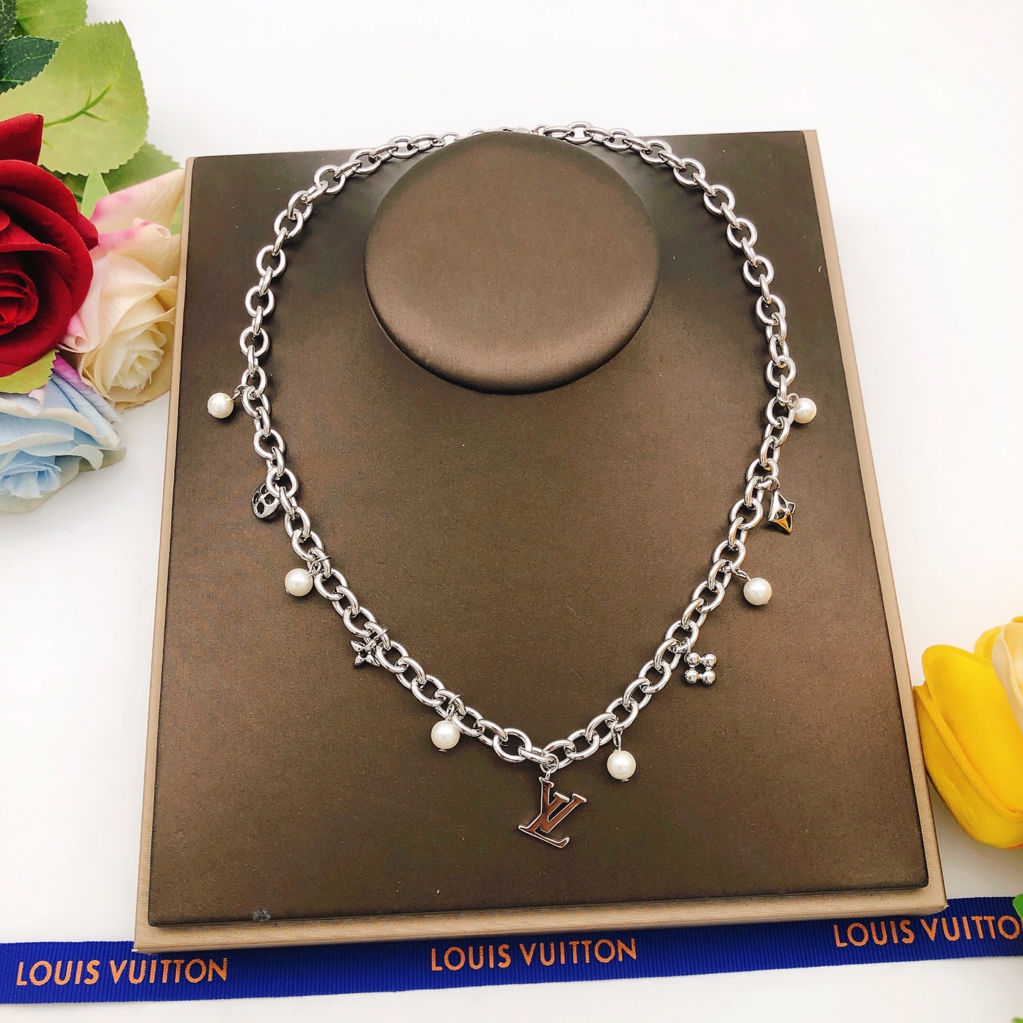 Louis Vuitton Haute Joaillerie Fine Jewelry Earrings Necklace Ring 6