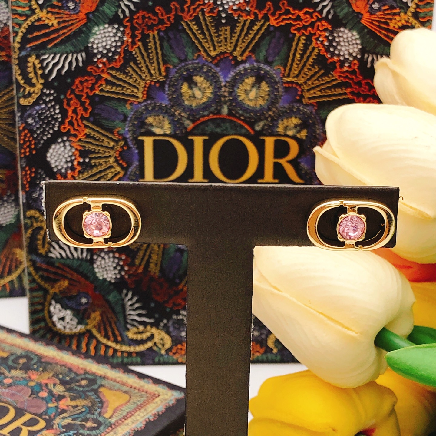 编号DED0183 【dio*最新款🆕🆕彩钻cd迷你耳钉】一致专柜🆕黄铜材质
