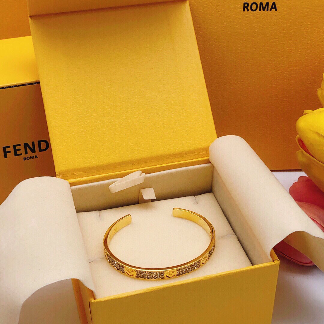 Fendi Haute Couture Haute Joaillerie Fine Jewelry Earrings Necklace Ring 4