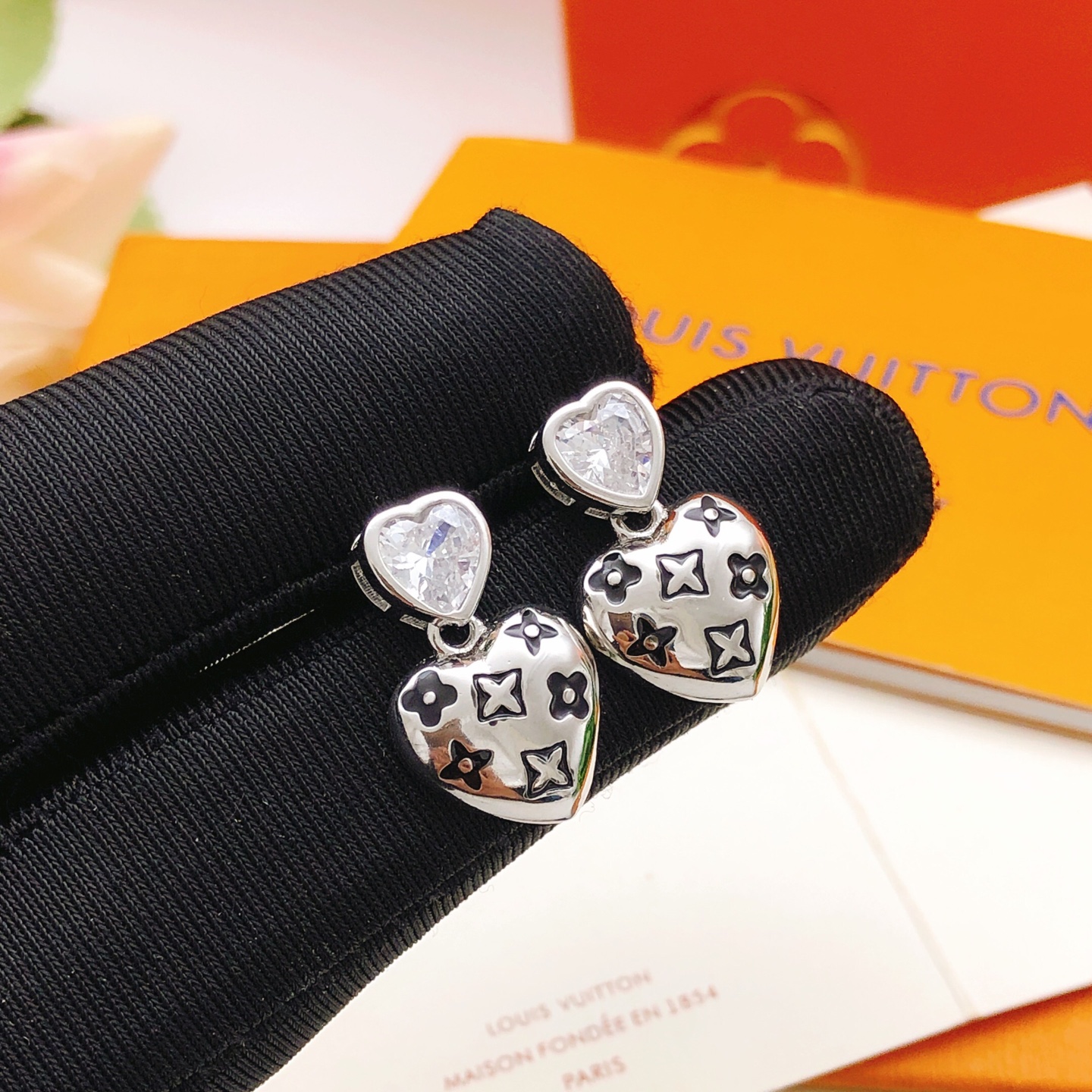 路易威登 Louis Vuitton 高定典藏高定典雅奢华珠宝首饰项链手链戒指 #4728DB92 5
