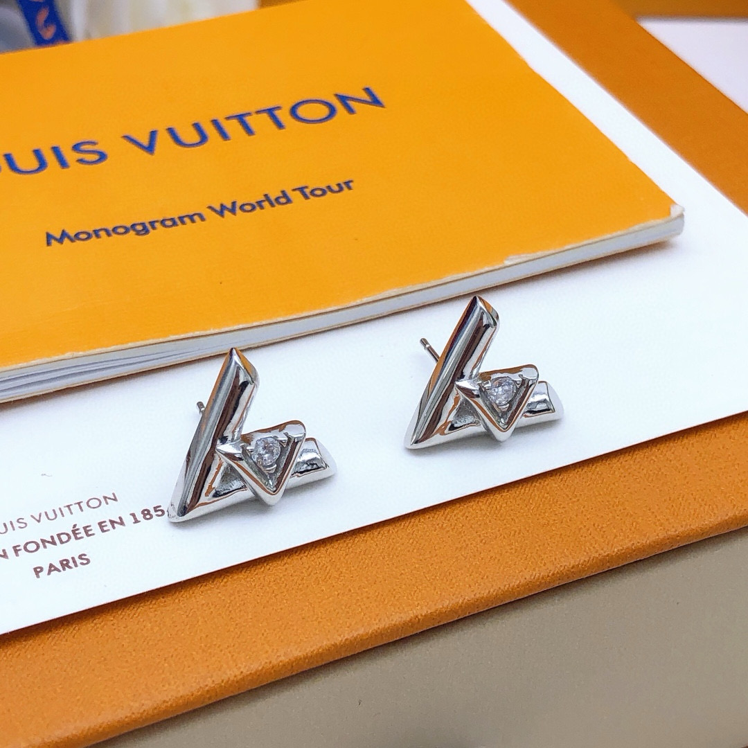 Louis Vuitton Haute Couture Haute Couture Fine Jewelry Necklace Bracelet 4