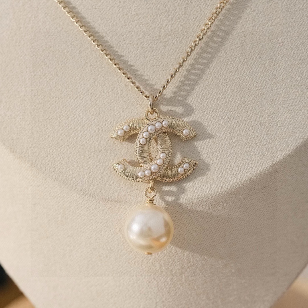 Chanel Haute Joaillerie Fine Jewelry Earrings Necklace Ring Ref.1AE0D393 5