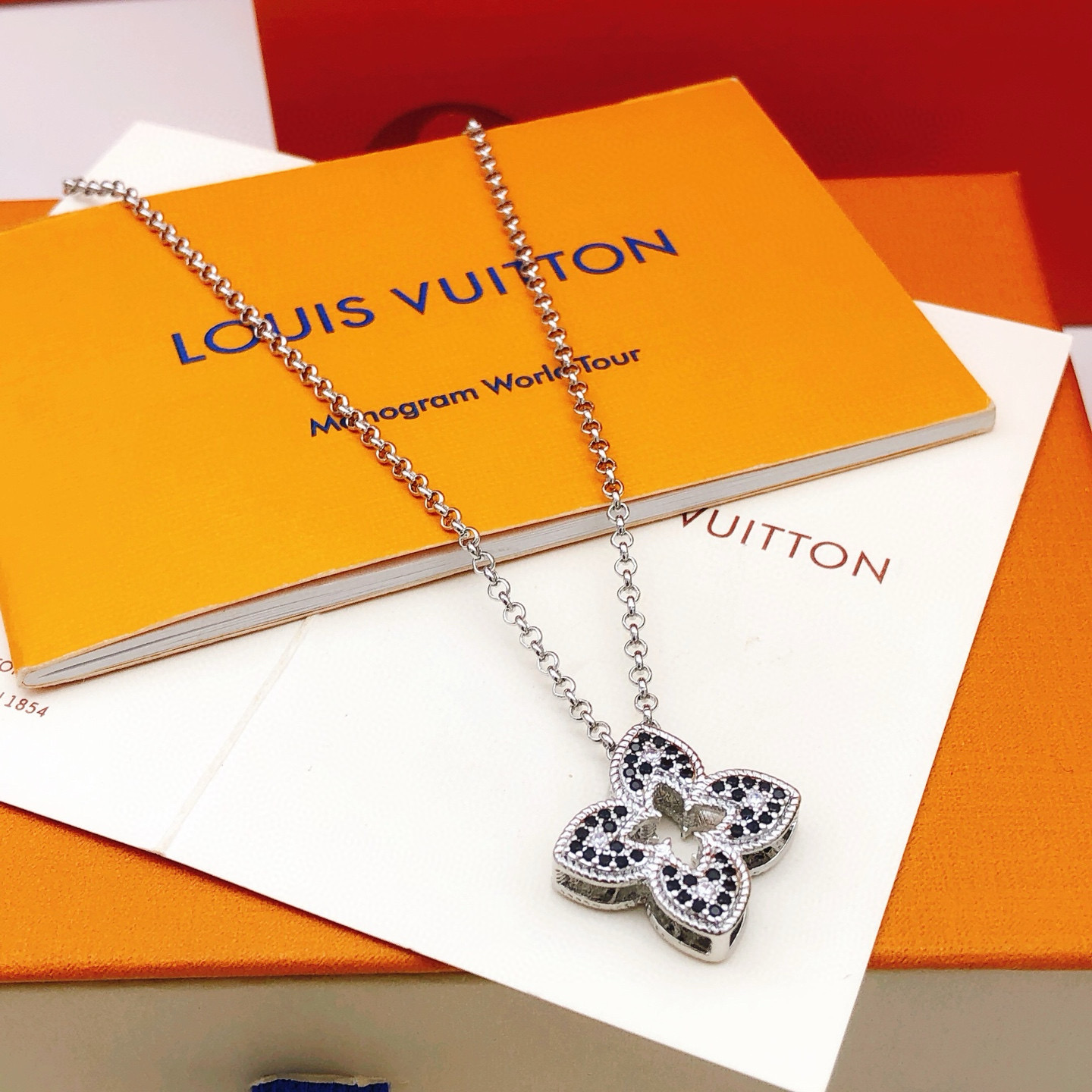 路易威登 Louis Vuitton 传世高定珠宝耳环项链戒指首饰 #86502FEC 3