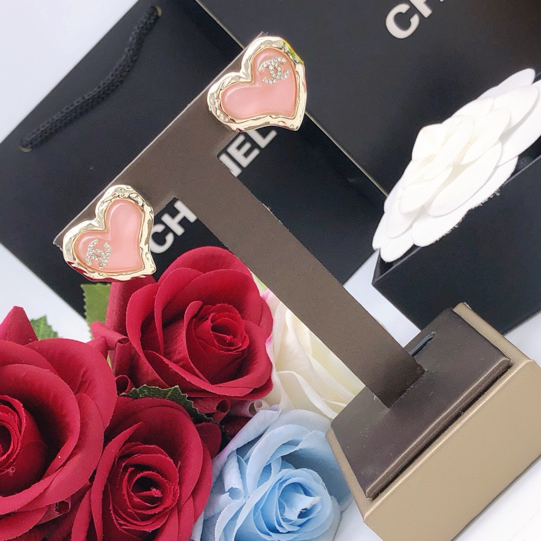 编号XED0589
 【ch*nel最新款🆕🆕爱心粉色】一致专柜🆕黄铜材质