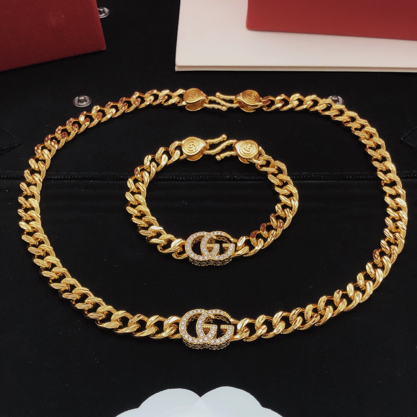 编号GSL0067手链
编号GXL0098项链
 【gucc*最新款🆕🆕亮金色项链手链】一致专柜🆕黄铜材