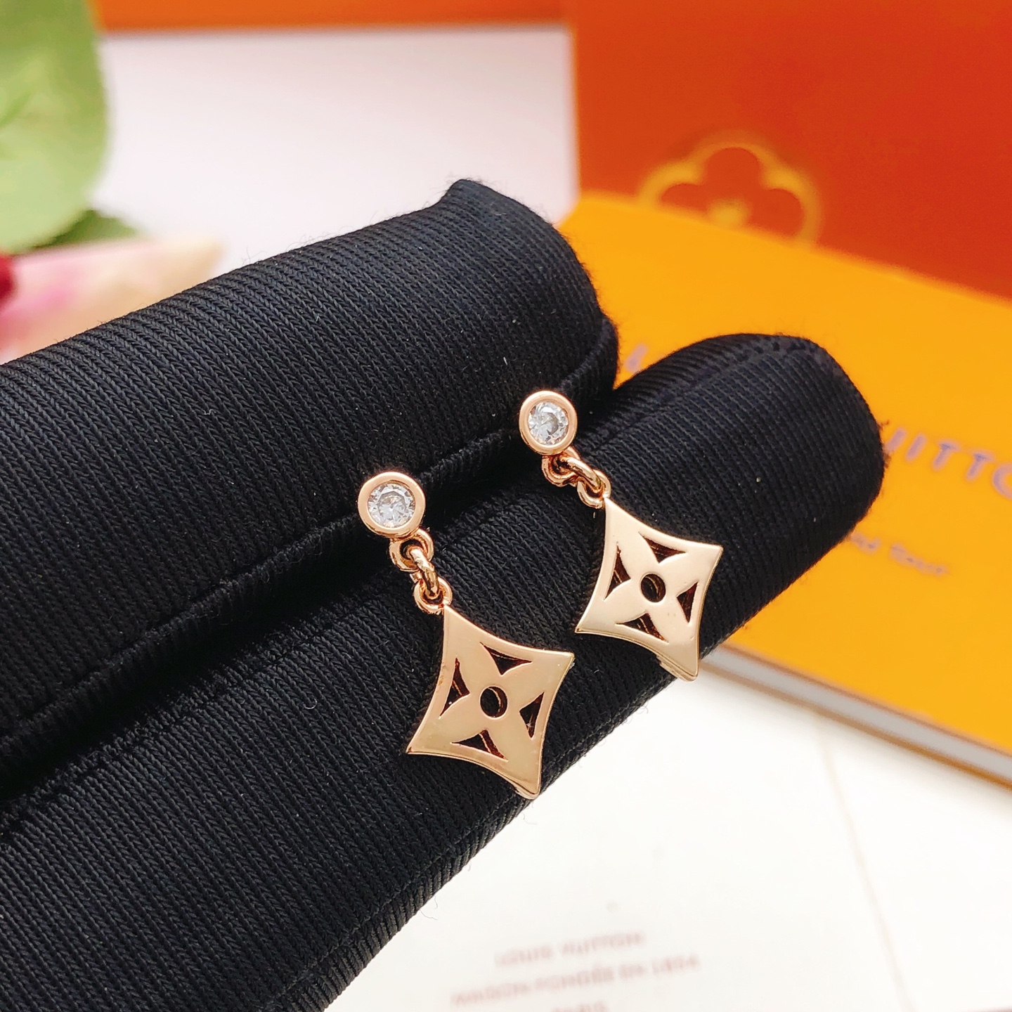 Louis Vuitton Серьги LED0350