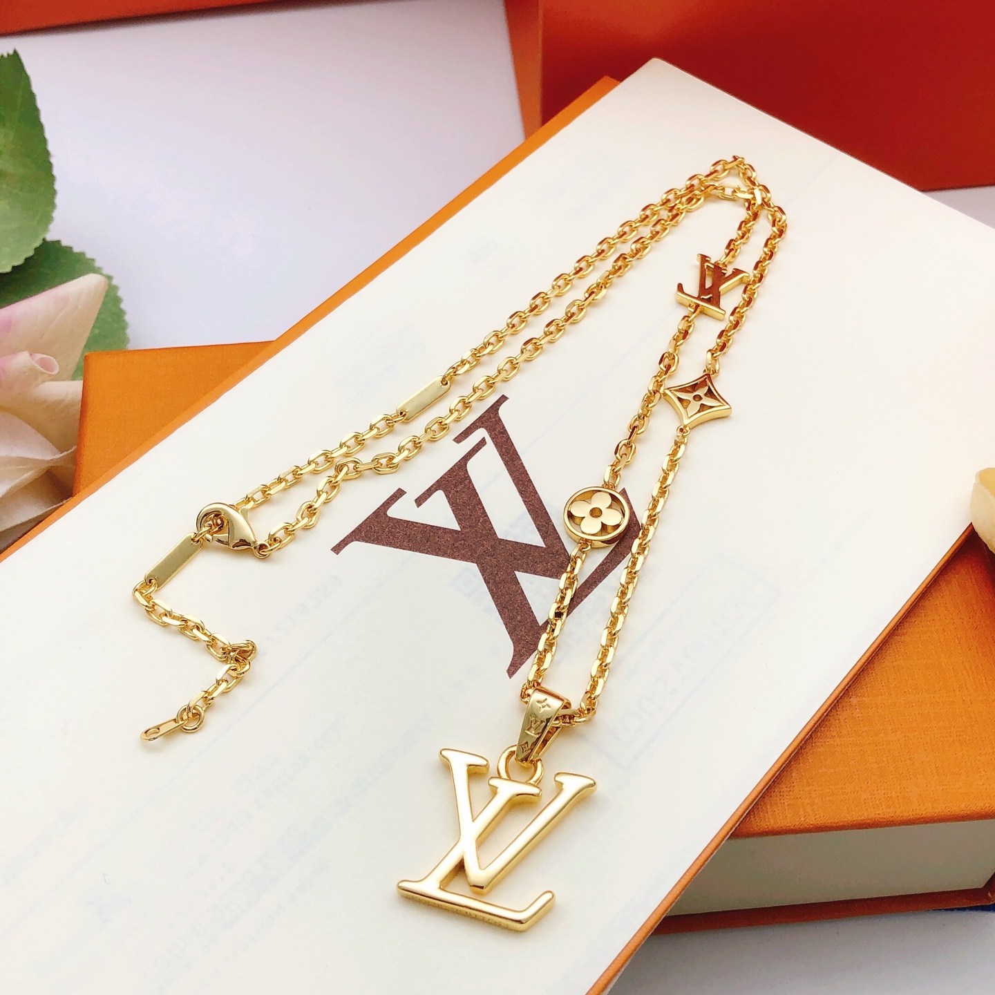 Louis Vuitton Haute Joaillerie Fine Jewelry Earrings Necklace Ring 4