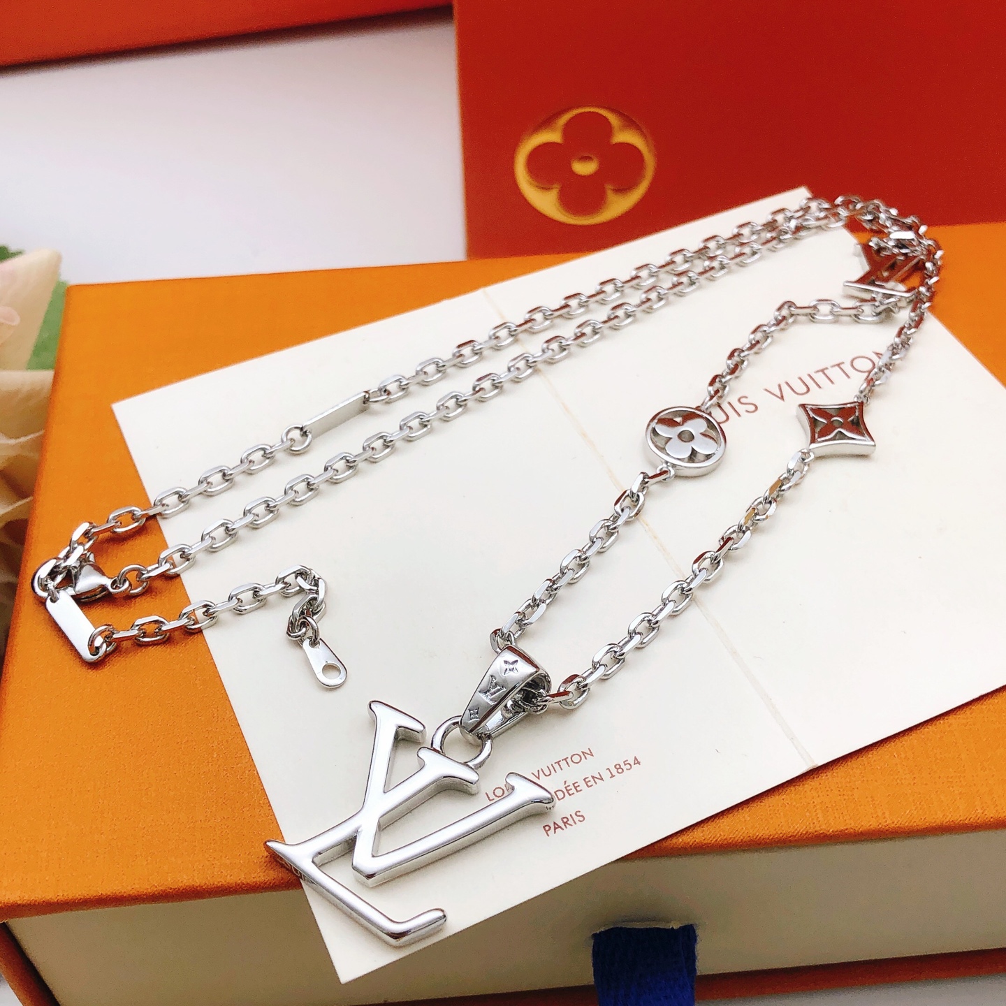 路易威登 Louis Vuitton 高定典藏高定典雅奢华珠宝首饰项链手链戒指 #B6C15948 4