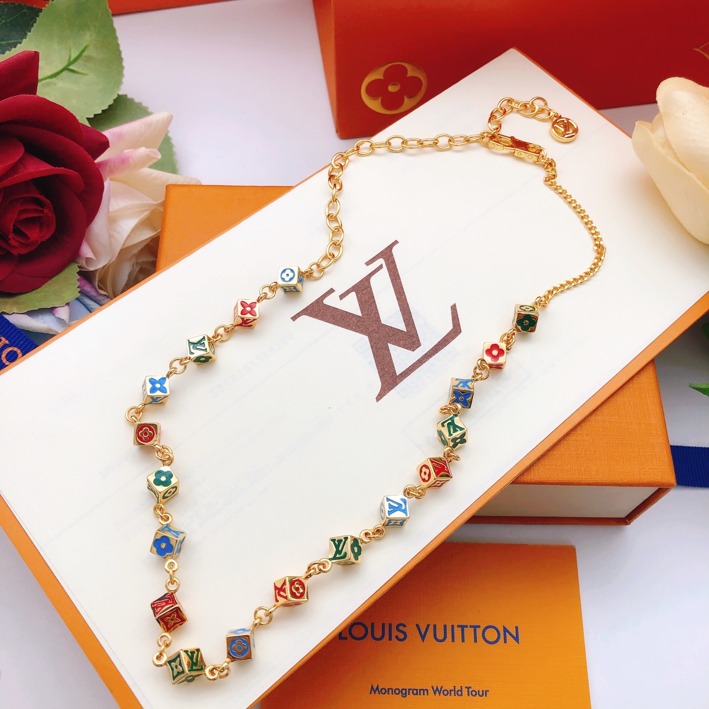 编号LXL0259 【Lv*最新款🆕🆕方块方形滴油彩色项链】一致专柜🆕黄铜材质