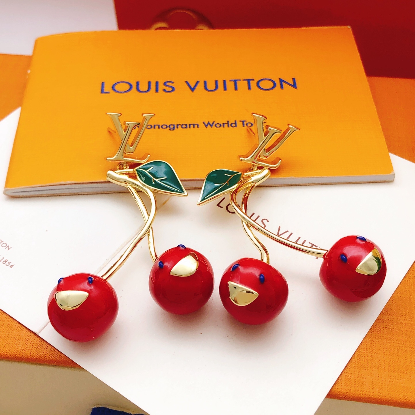 N.º LED0370 【Lv*último modelo🆕🆕pendientes de cereza🍒 roja】mismo material de latón que el original ZP