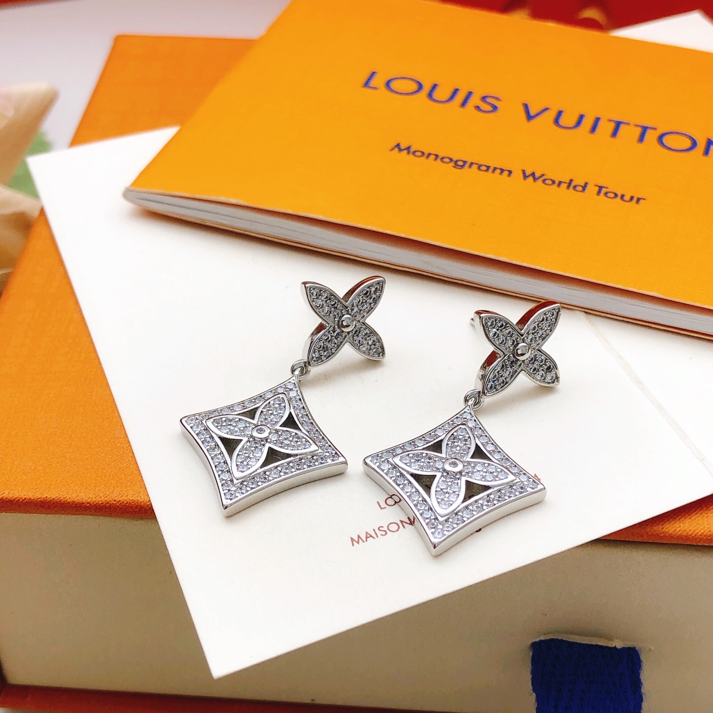 路易威登 Louis Vuitton 高定典藏高定典雅奢华珠宝首饰项链手链戒指 #45ADA58C 4