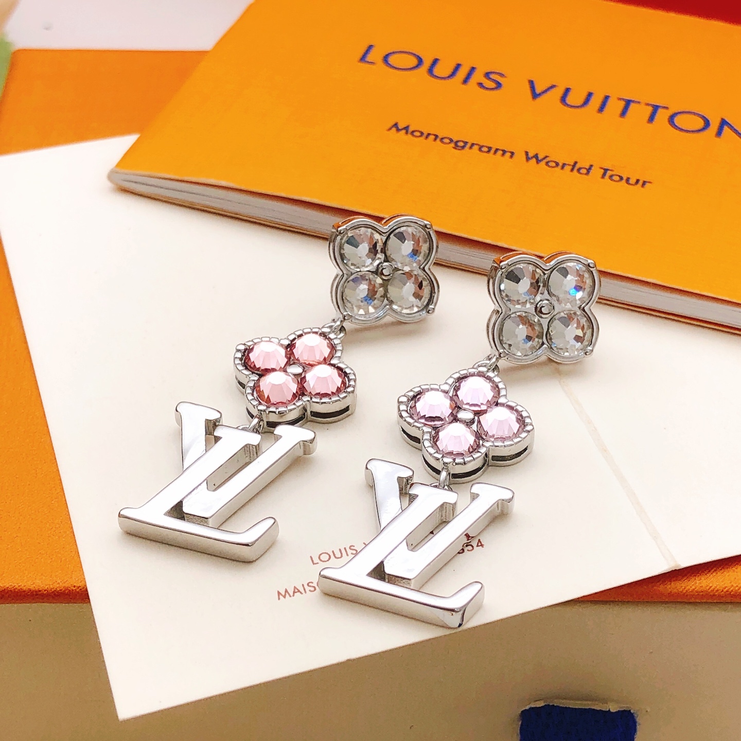 Louis Vuitton Haute Couture Haute Couture Fine Jewelry Necklace Bracelet 5