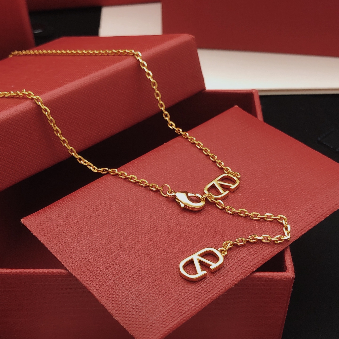 Valentino ValenTi*o最新款