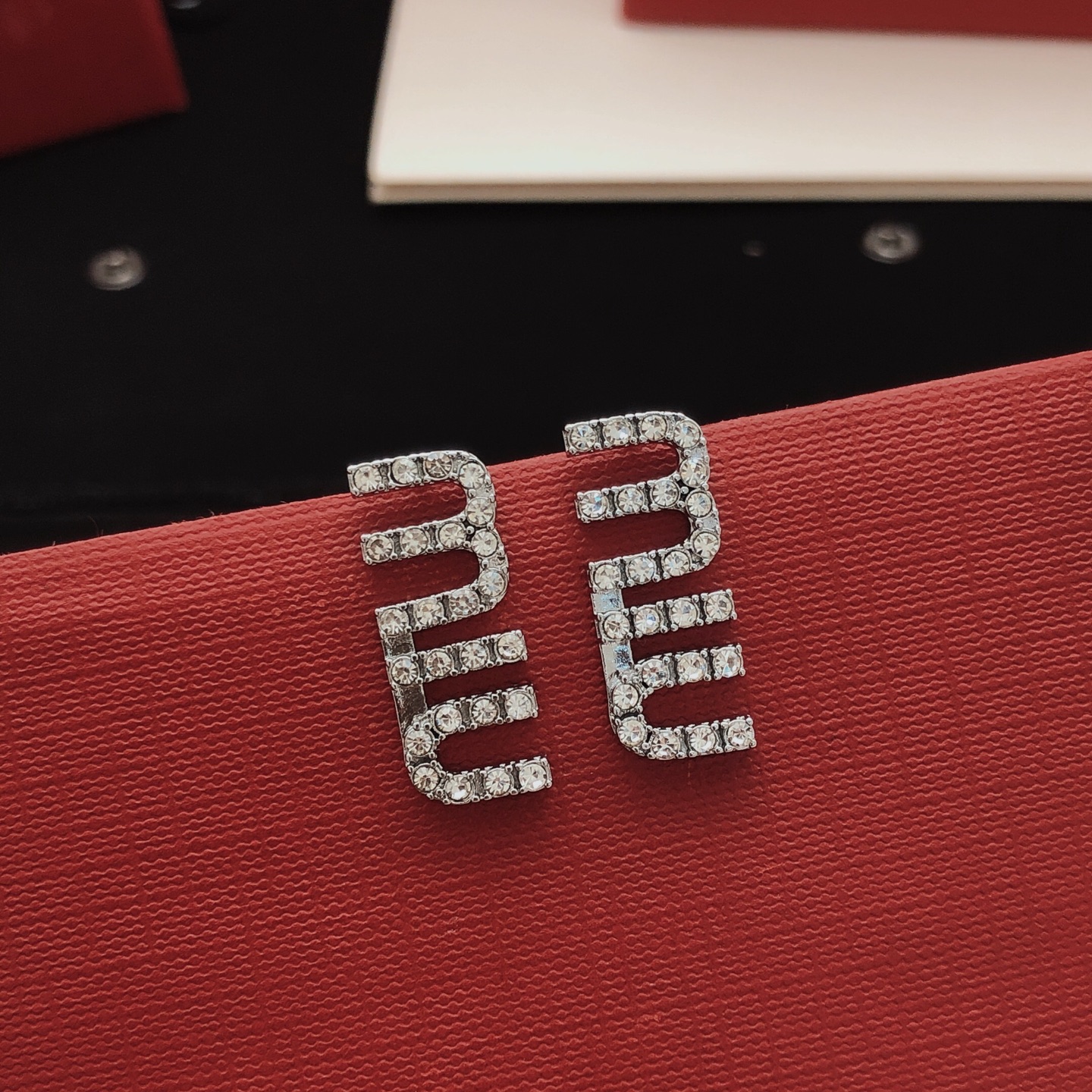 Van Cleef & Arpels Haute Couture Haute Joaillerie Fine Jewelry Earrings 3