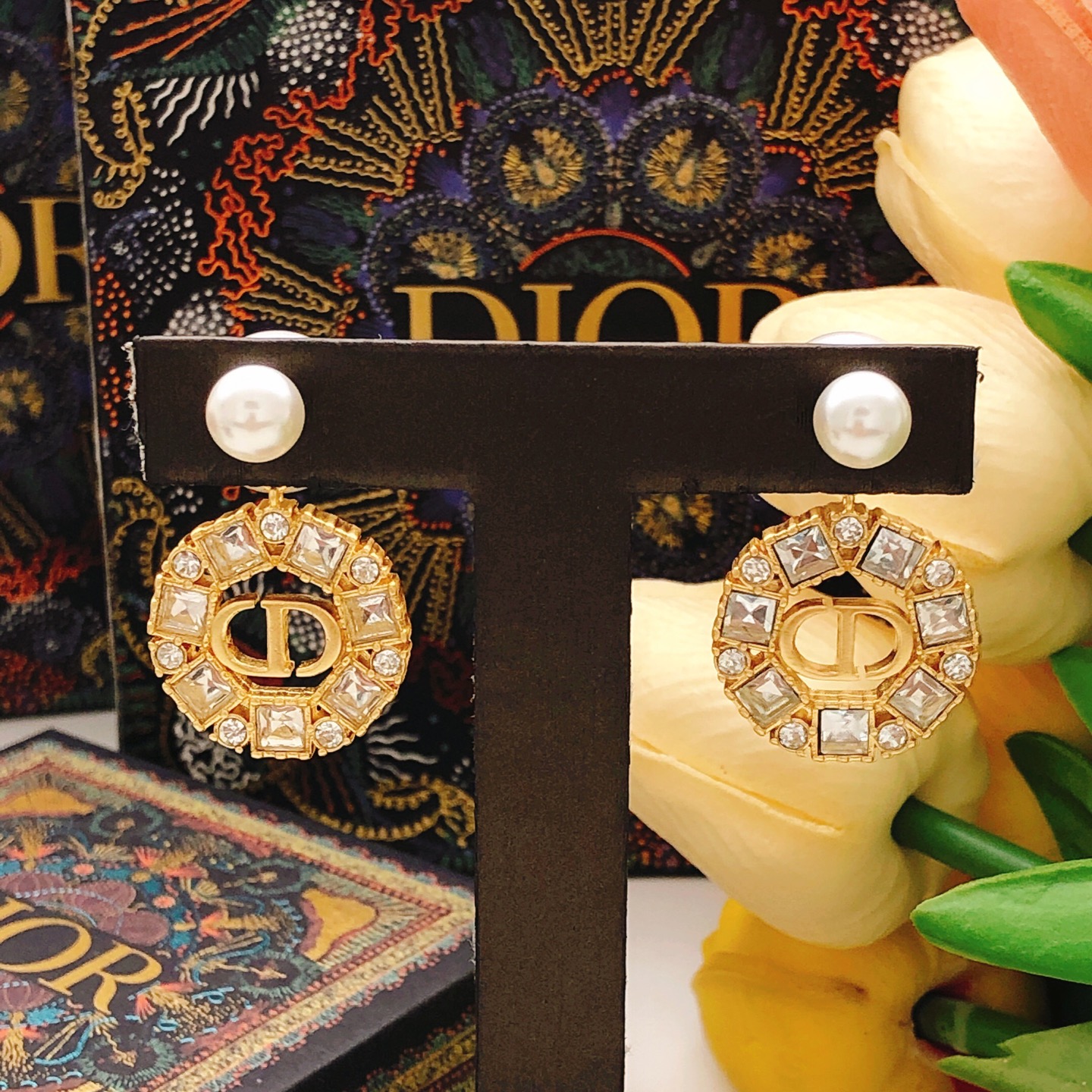 Van Cleef & Arpels Haute Couture Haute Joaillerie Fine Jewelry Earrings 5