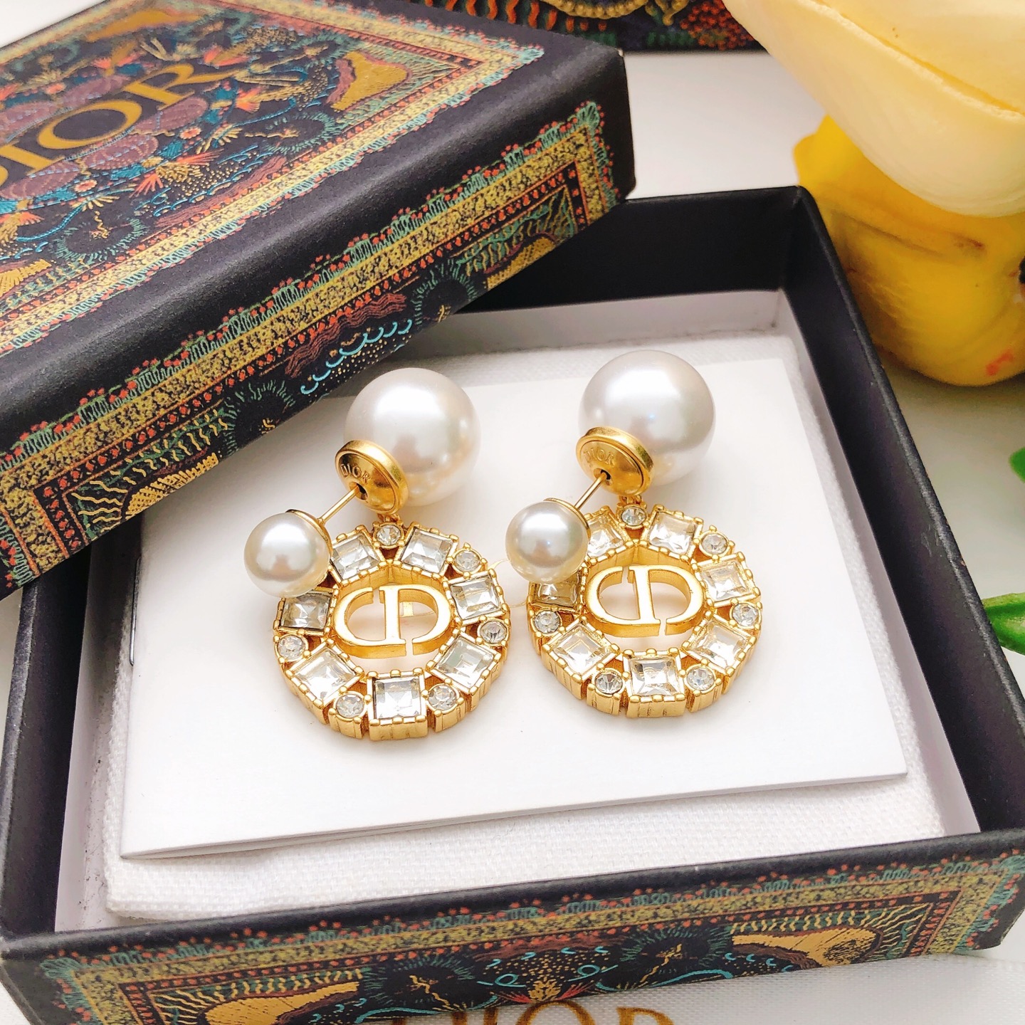 Van Cleef & Arpels Haute Couture Haute Joaillerie Fine Jewelry Earrings 6