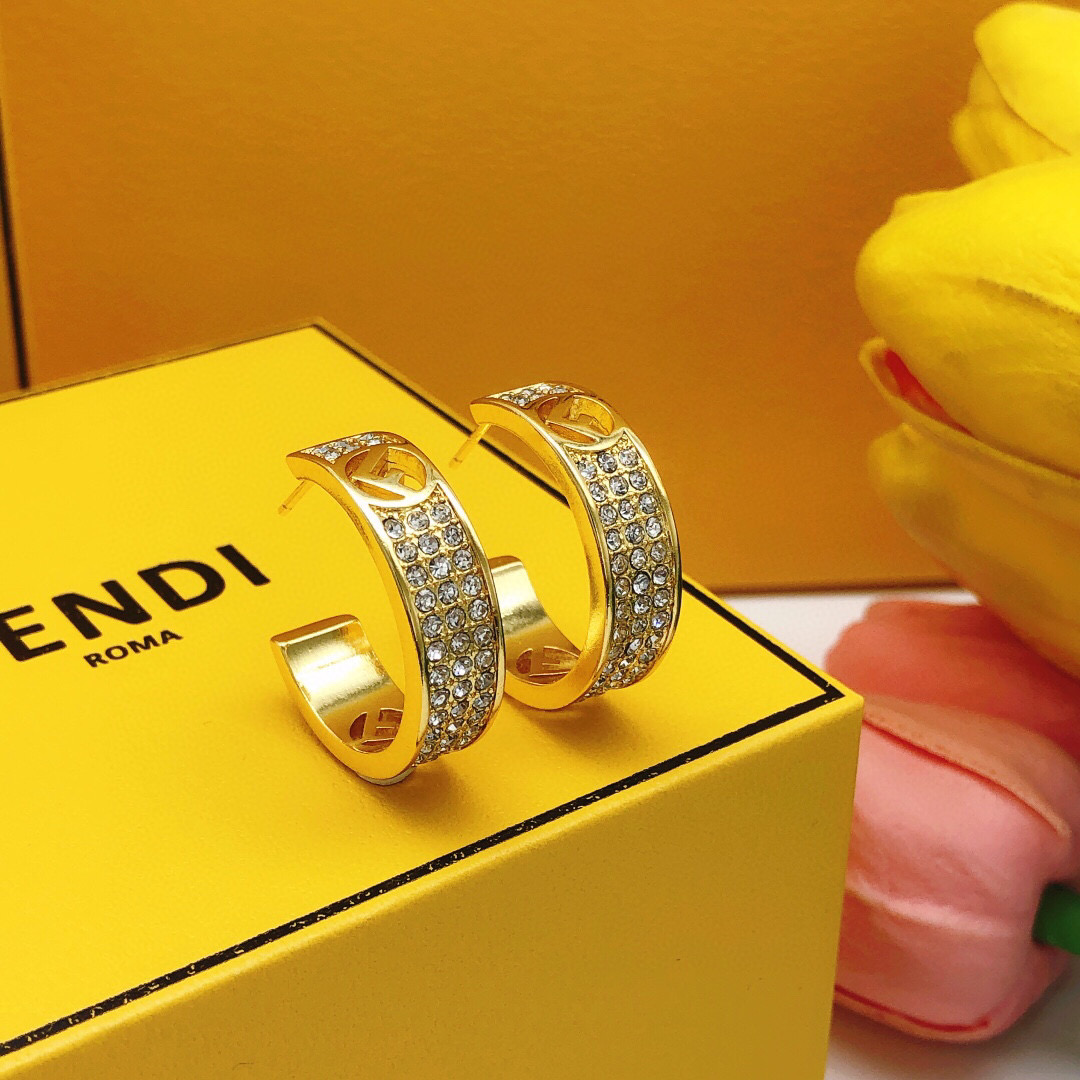 Fendi 芬迪耳环圆形耳勾