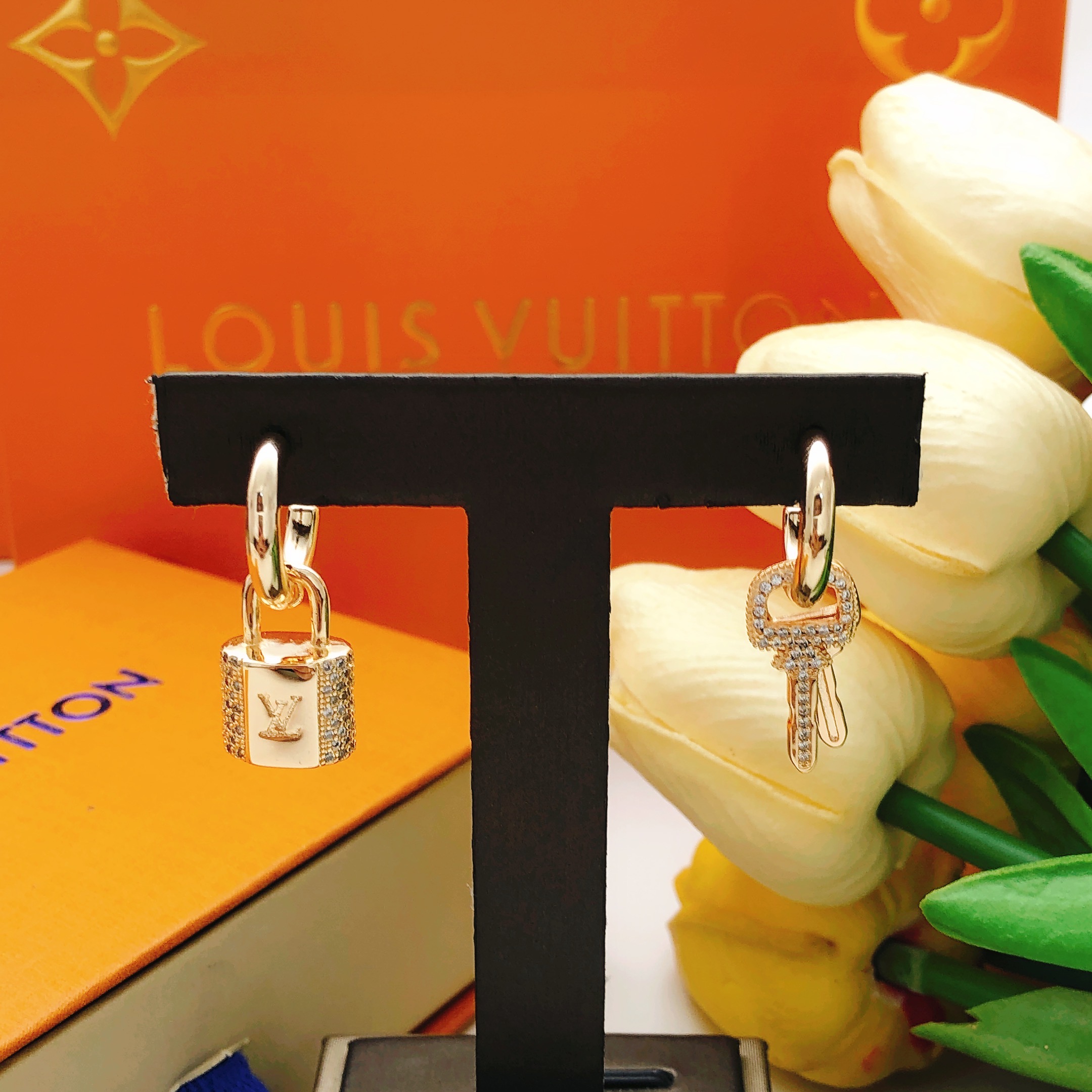 路易威登 Louis Vuitton 高定典藏名品高定成衣时装外套连衣裙衬衫T恤 #CD751B33 4