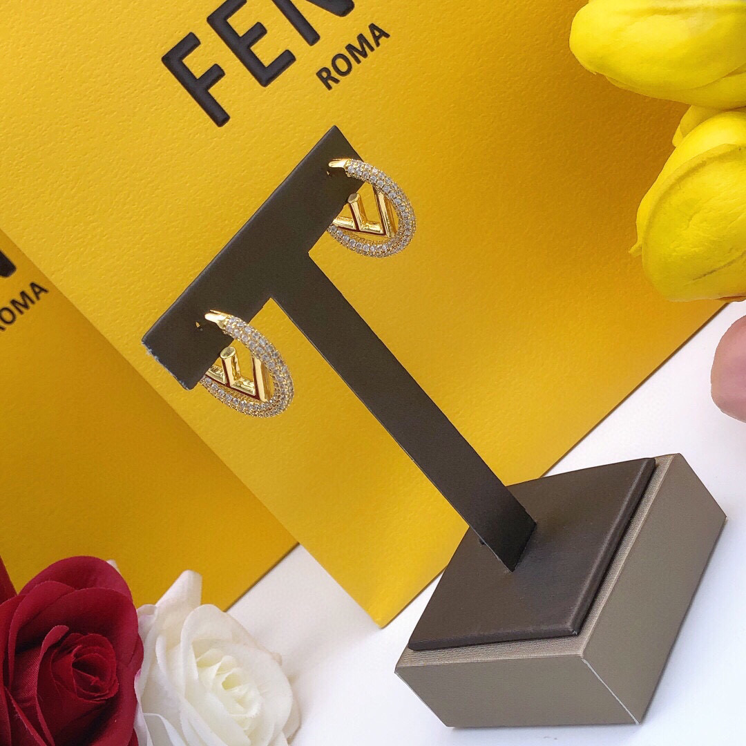 芬迪 Fendi 高级成衣风衣外套及大衣服饰 #6DF78FAC 7